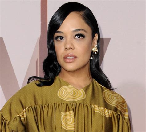 Avengers: Endgame Star Tessa Thompson Shares Swimsuit。